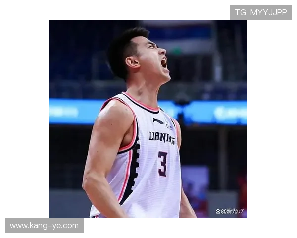 赵继伟赛场上风驰电掣，私下竟然是朋友圈最会囤零食的那个人？